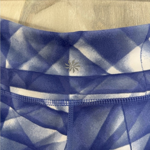 ATHLETA Diamond Chaturanga Knicker Legging Blue White NWT Size XL - Picture 8 of 9